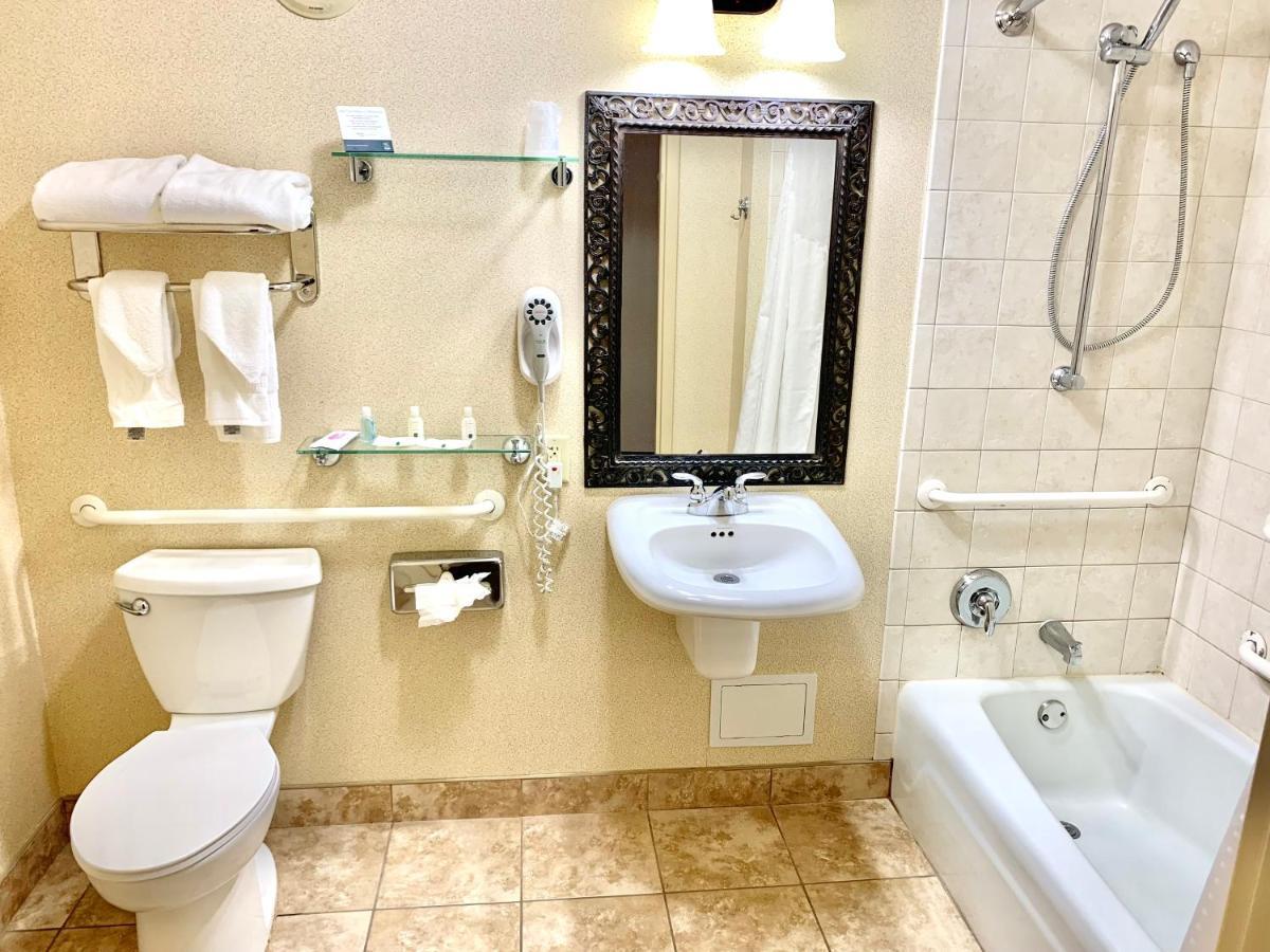 Quality Inn Oneonta Cooperstown Area Exterior photo