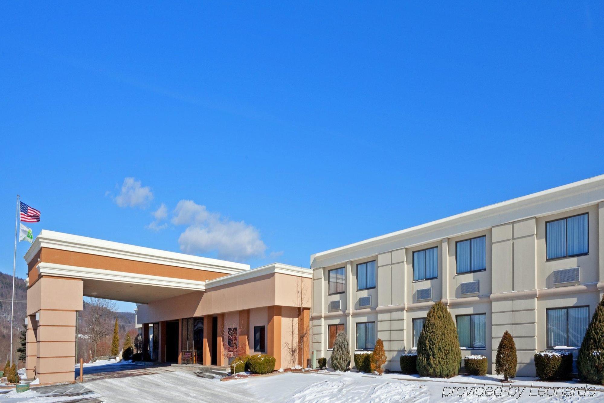Quality Inn Oneonta Cooperstown Area Exterior photo